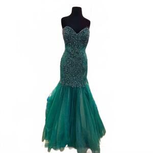 NEW TIFFANY EXCLUSIVES women's prom dress in emerald nude